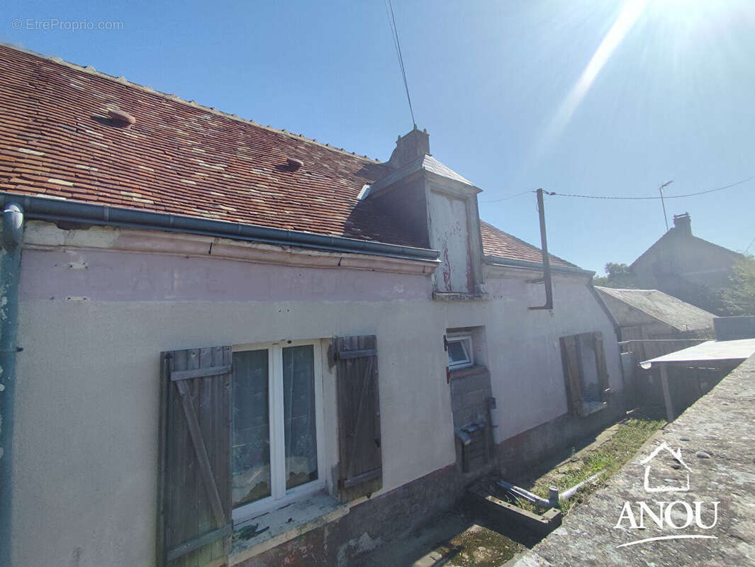 Maison à SAINT-HILAIRE-LA-GRAVELLE