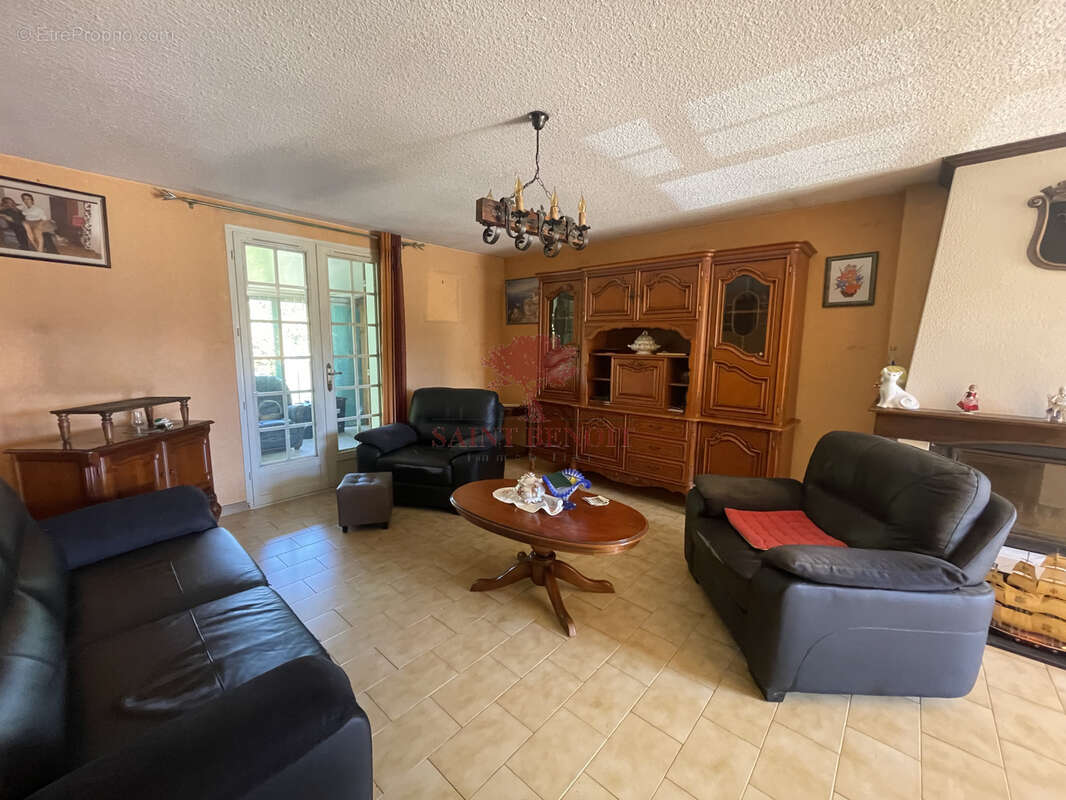 Villa de plain pieds de 121m2 de type t3 avec un bureau et un sous sol de 96m2 - photo 3