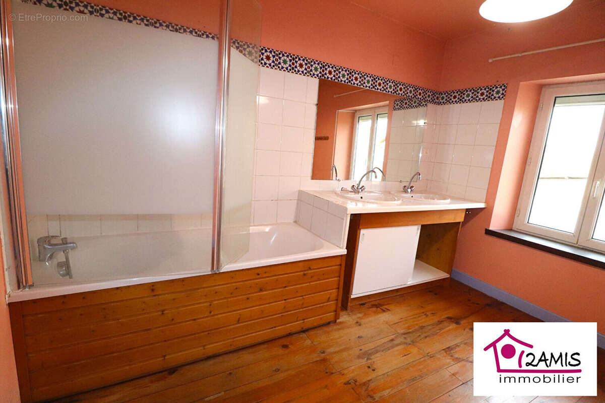 Maison à HOUDREVILLE