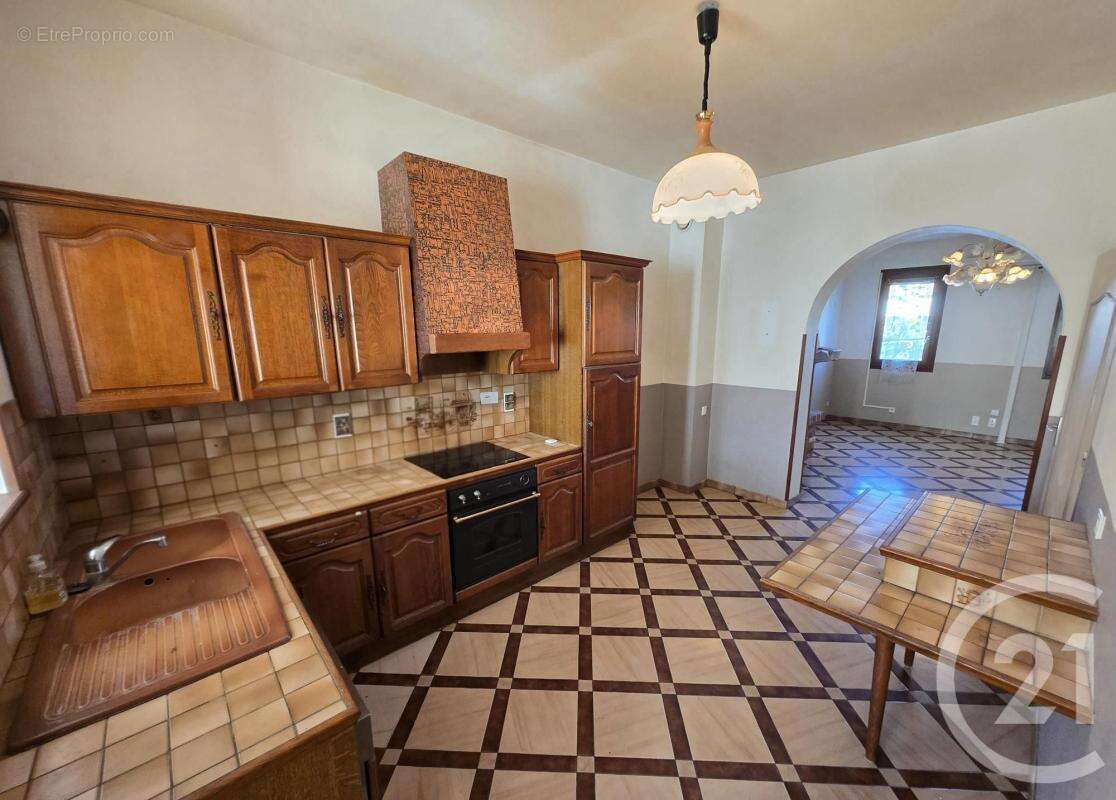 Maison à PONT-SAINTE-MAXENCE