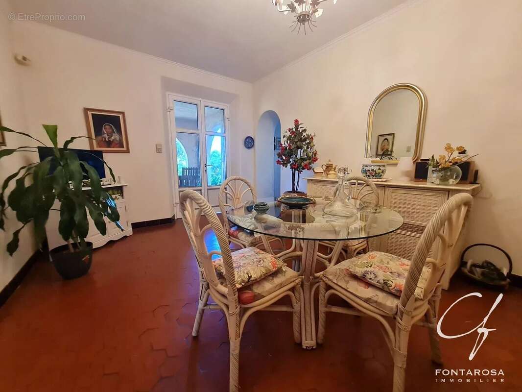 Maison à SAINT-RAPHAEL