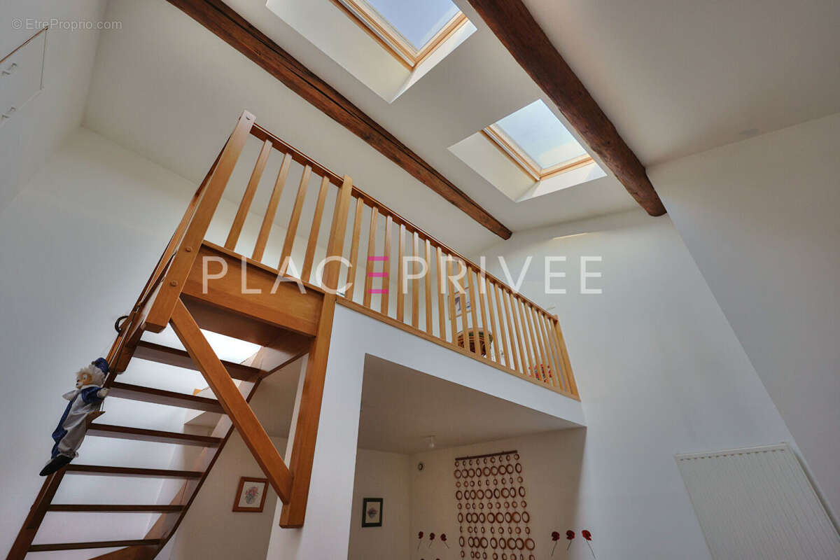 Maison à CHOLOY-MENILLOT