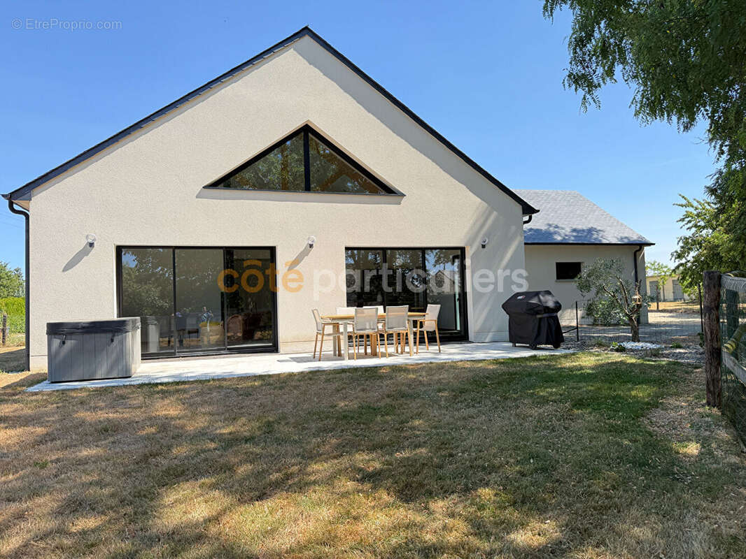 Maison à BAZOUGERS