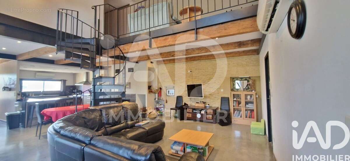 Photo 5 - Maison à REMOULINS