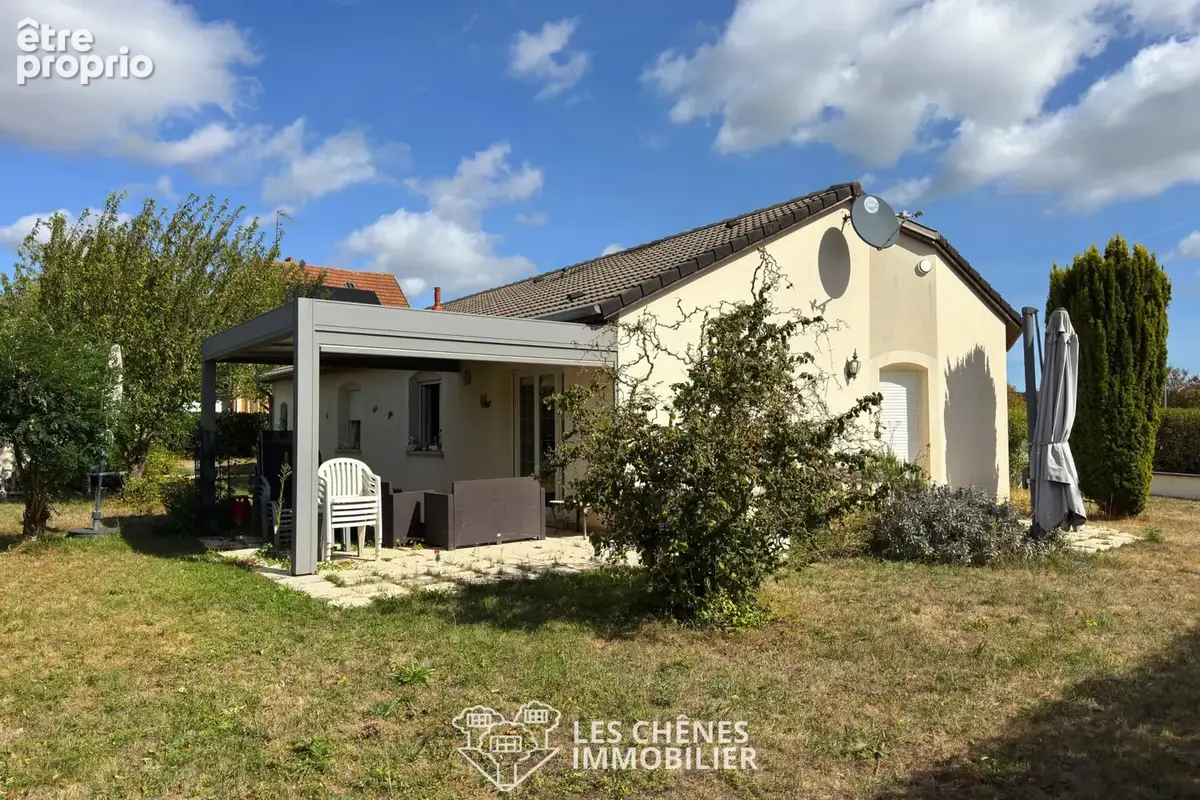 Maison de plain-pied   90 m2   terrain de 6.81ares   garage - photo 2
