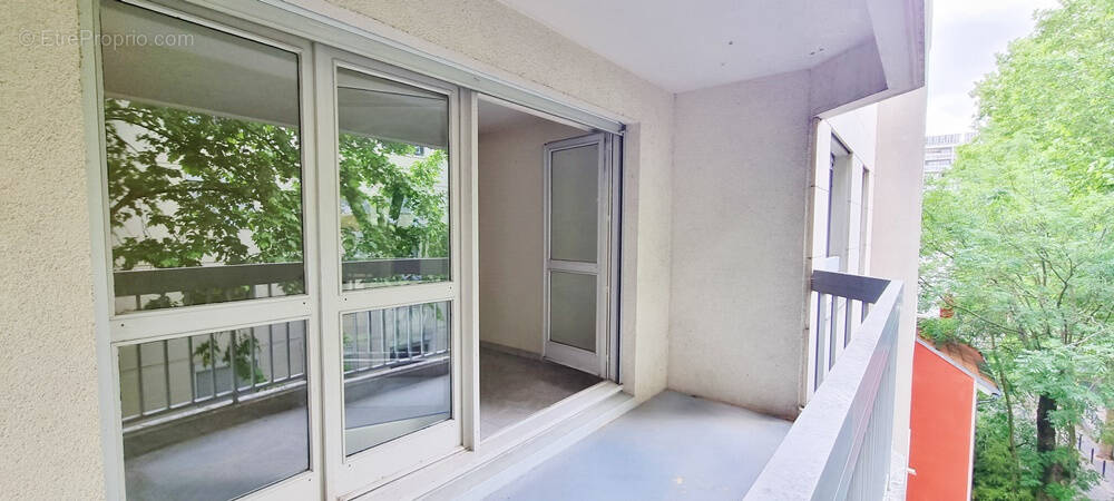 Appartement à PARIS-20E