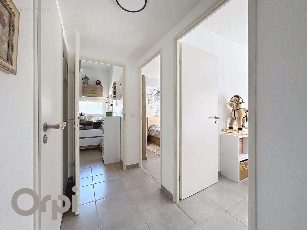Appartement à LE MUY