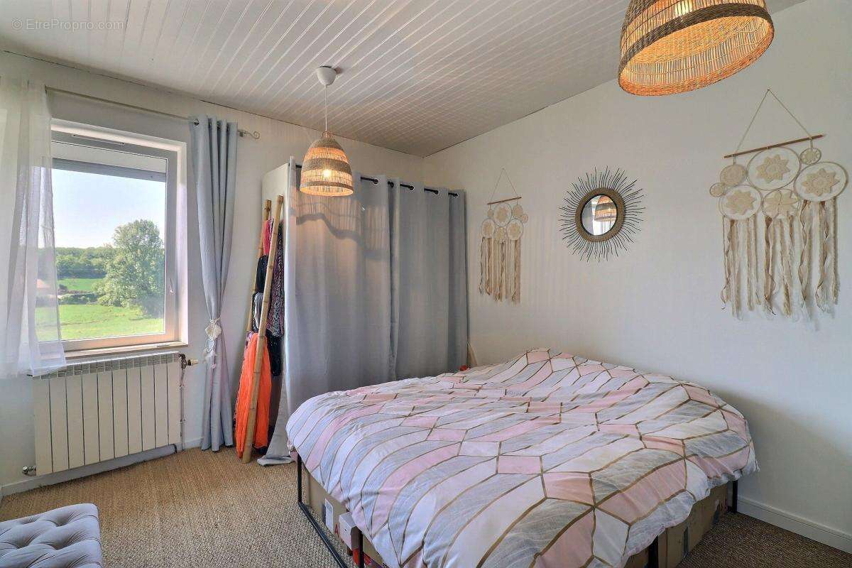 Maison à CREYS-MEPIEU