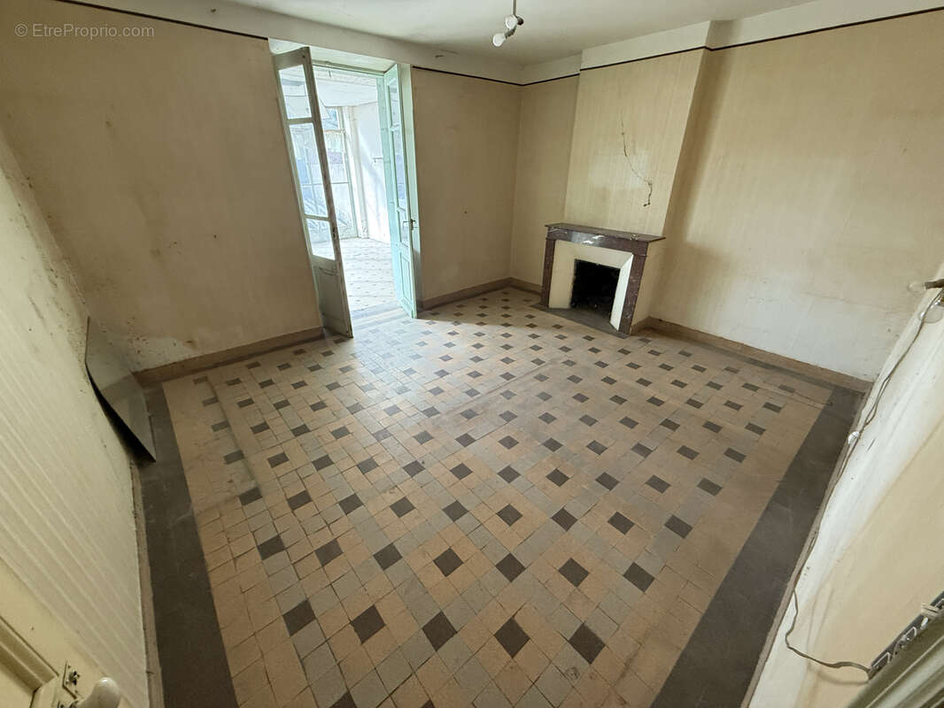 Appartement à TOURNEMIRE