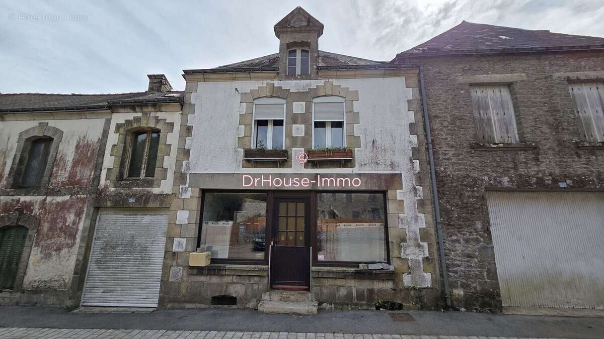 Maison à SAINT-CARADEC-TREGOMEL