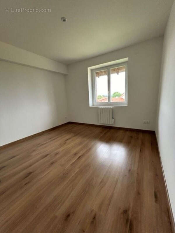 Appartement à ATTIGNAT