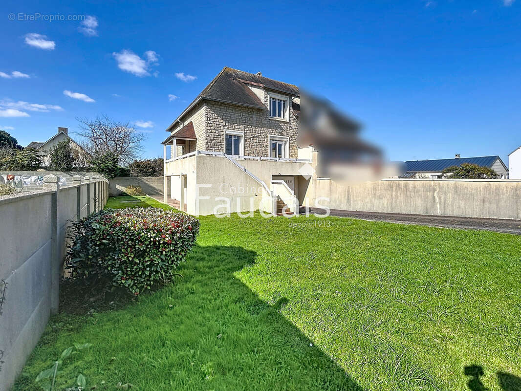 Maison à GRANDCAMP-MAISY