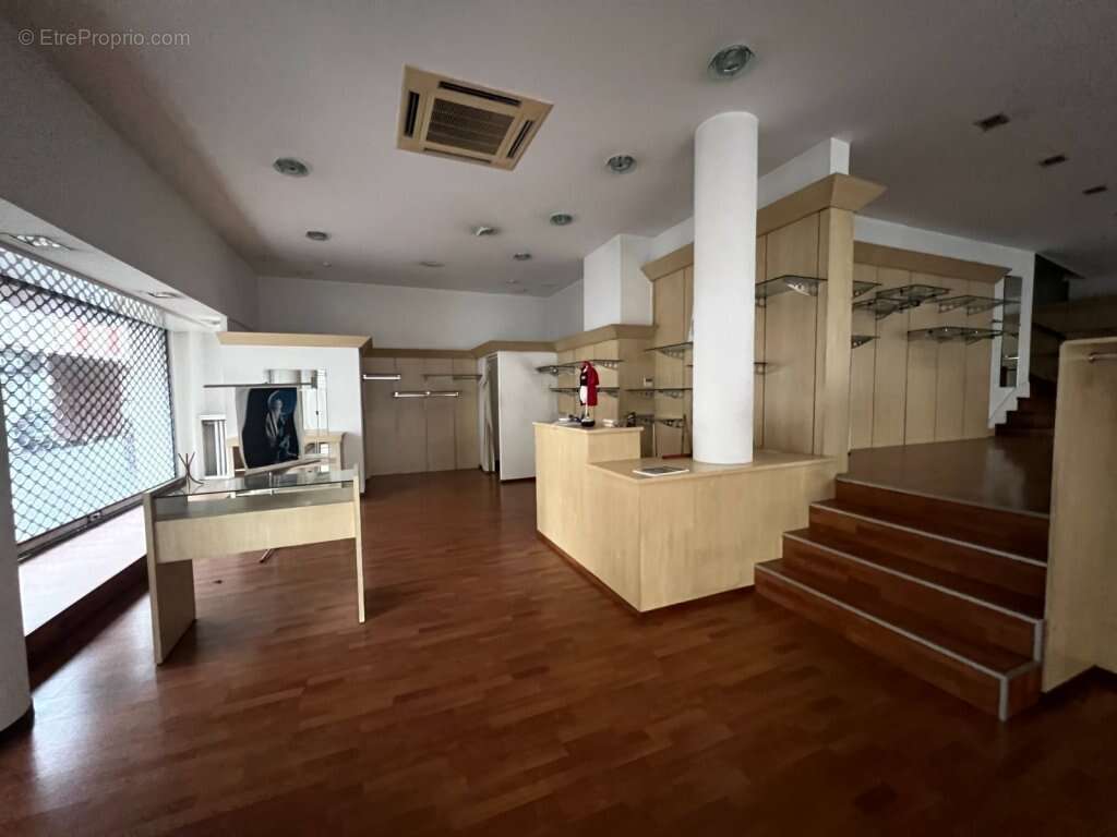 Commerce à LE CREUSOT