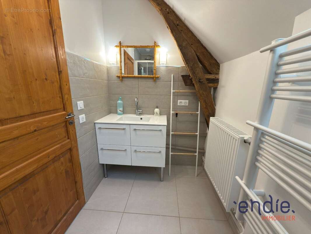 Longere type f8 rehabilitee avec grange et jardin! - photo 17