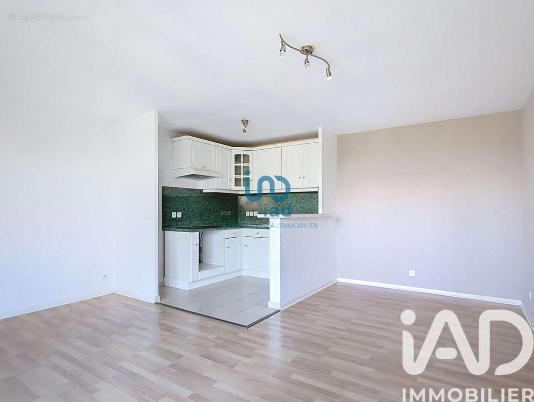 Photo 4 - Appartement à LIEUSAINT