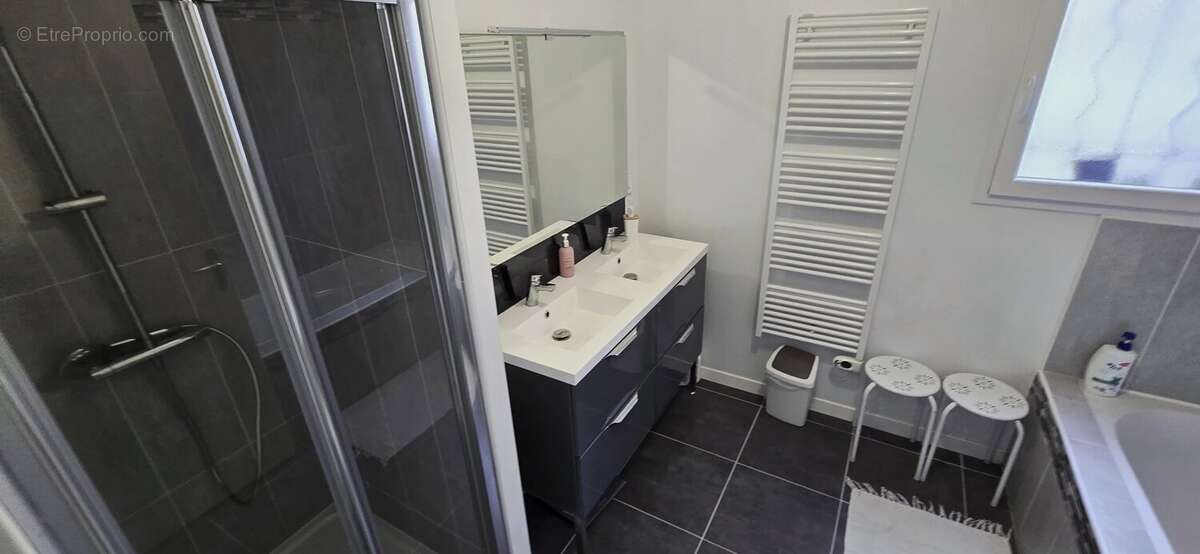 Maison à SAINT-JEAN-DE-VERGES