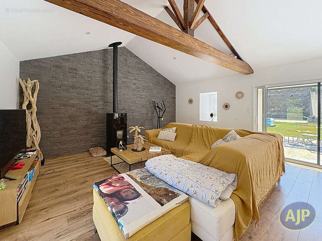 Maison Apremont 152.5 m²  habitables sur 6790 m² de terrain - photo 6