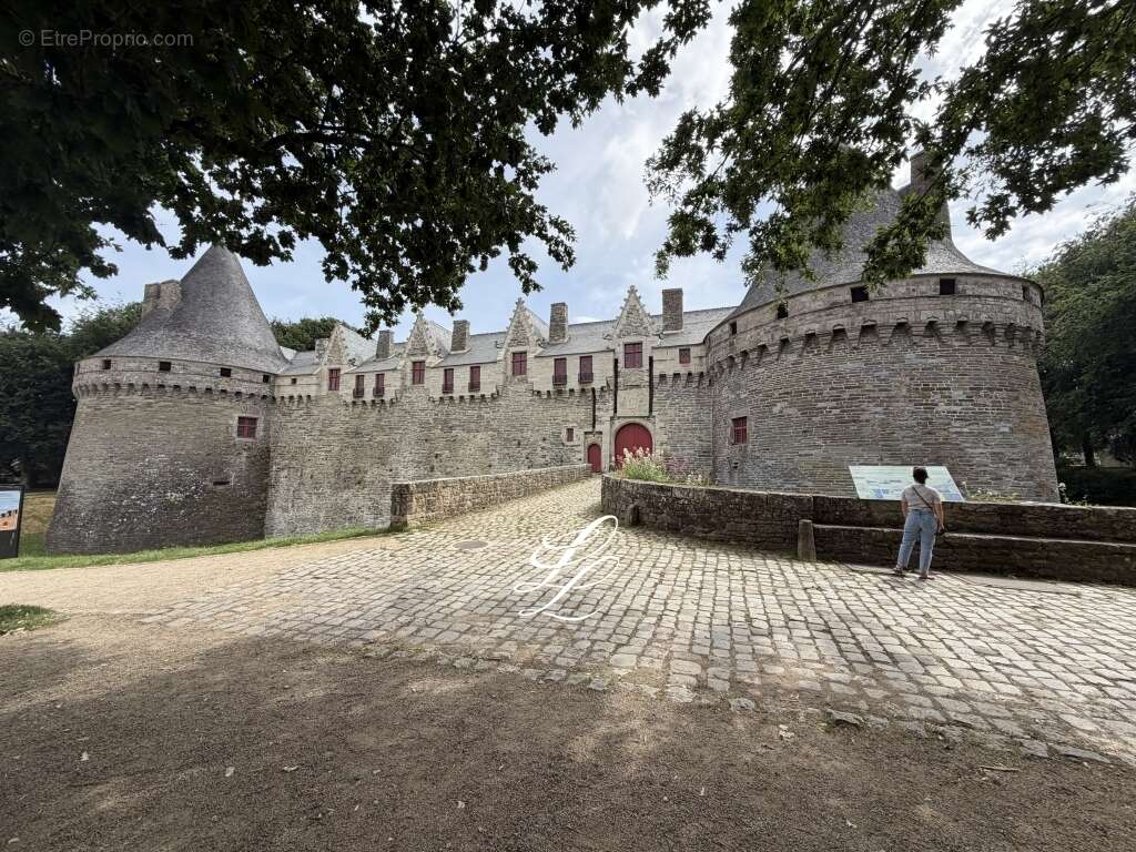 Terrain à PONTIVY