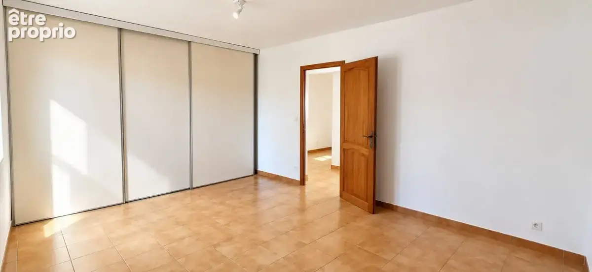 Maison 7 pièces 200 m² à vendre à Saint-Cyr-Sur-Mer (83270) - photo 5