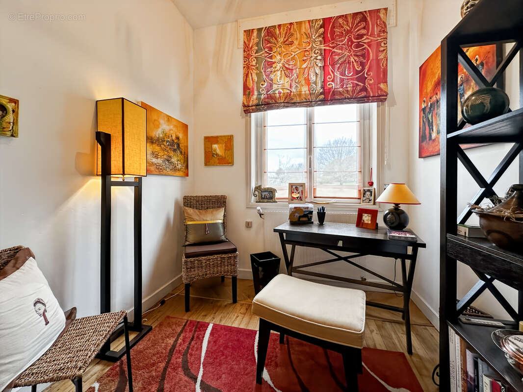 Maison à ROULLET-SAINT-ESTEPHE