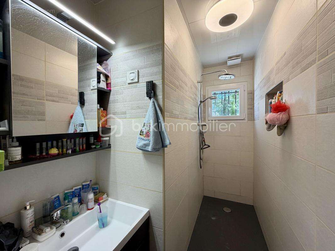 Maison plain-pied, 4 chambres, espac bureau, 2 salle de bain - photo 20