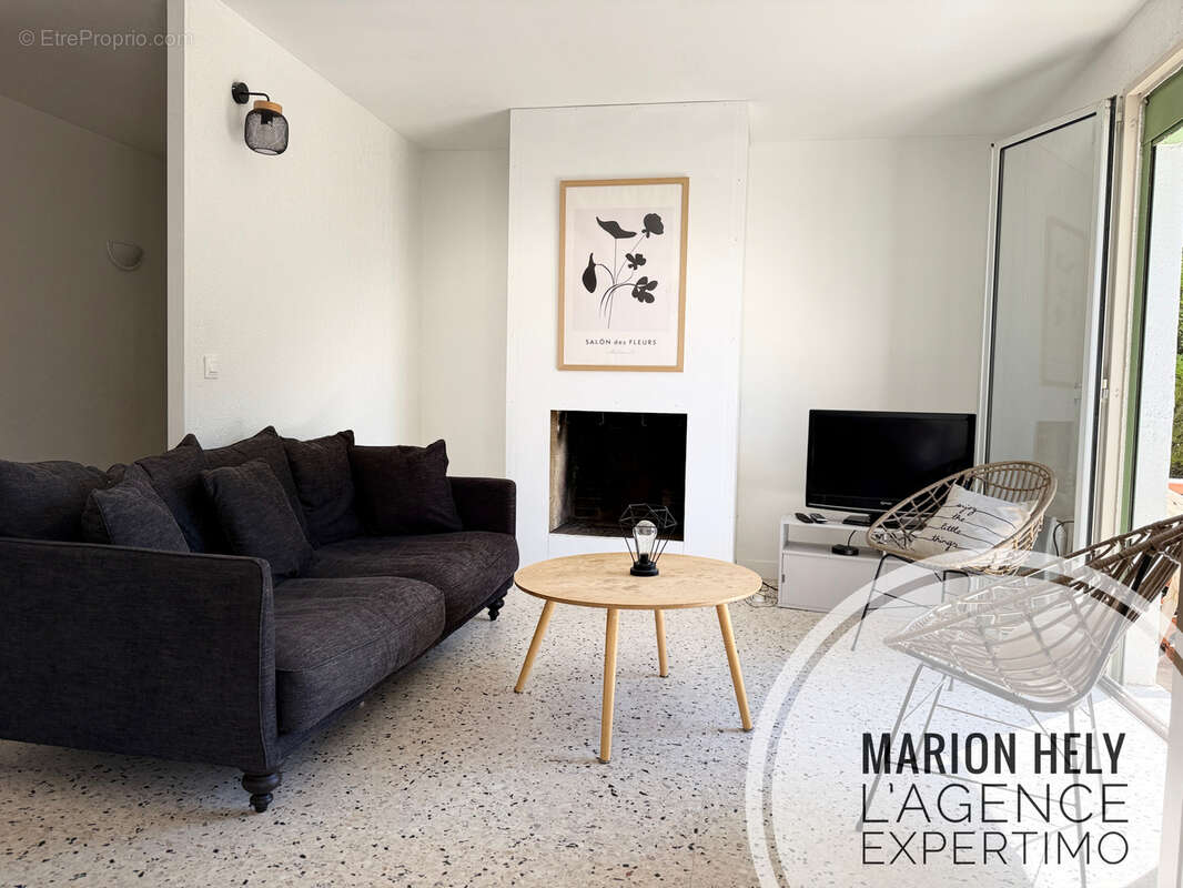 Maison à UCHAUX