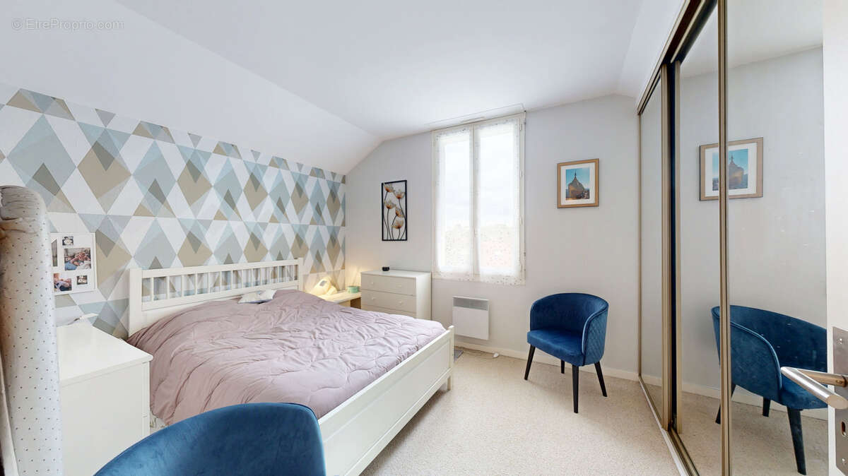 Maison à NEAUPHLE-LE-CHATEAU