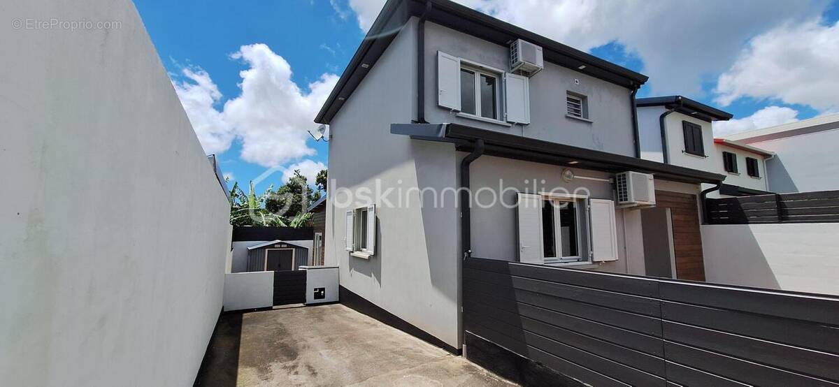 Maison à SAINTE-SUZANNE