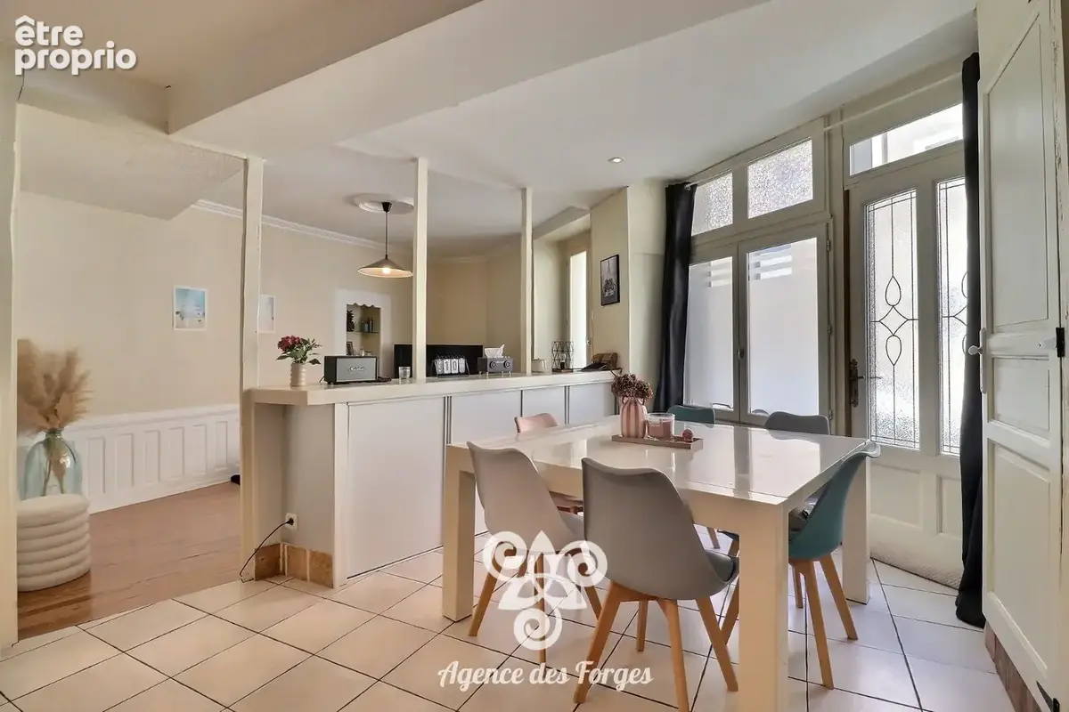 Maison de bourg de 173 m2 / 4 chambres / Beaupréau - photo 5