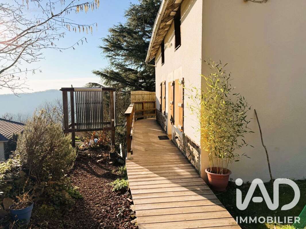 Photo 2 - Maison à SERILHAC