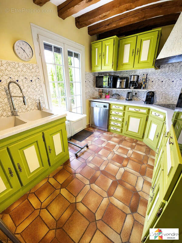 Maison à VARENNES-JARCY