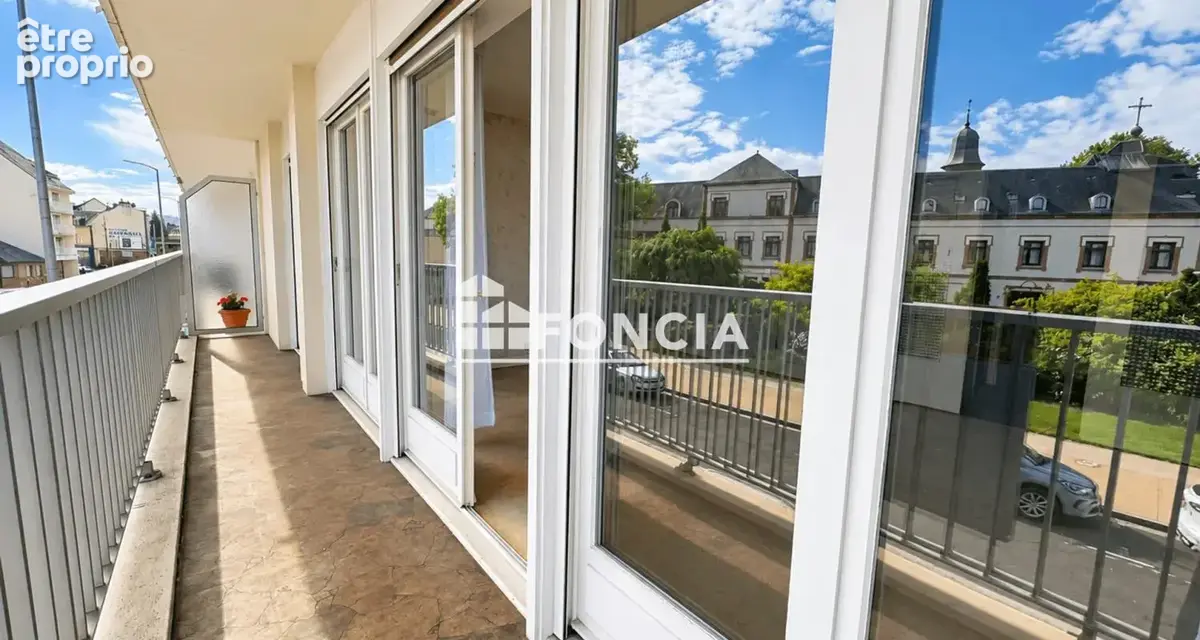 T3 hypercentre lisieux – ascenseur, grand balcon & vue carmel - photo 4
