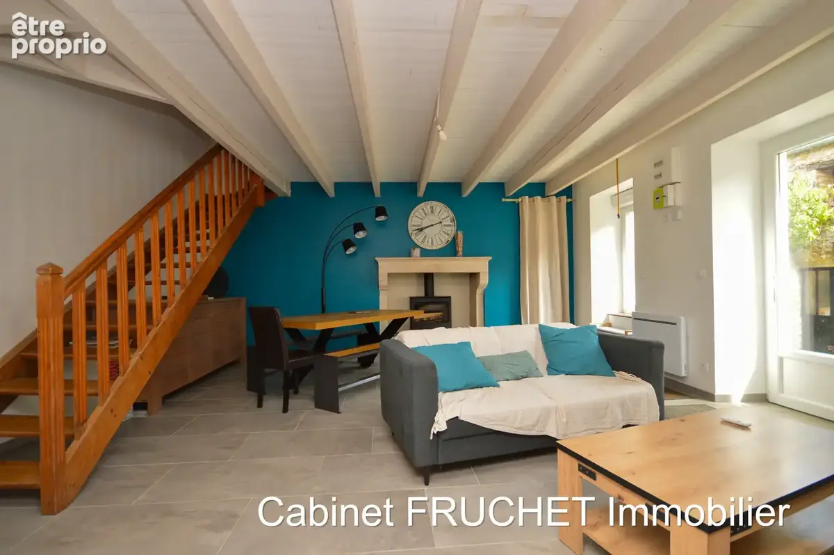 Charmante maison en pierre rénovée récemment avec 3 chambres et un jardin clos - photo 4