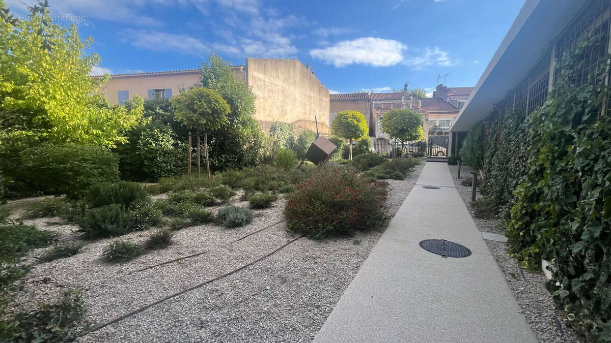 Appartement 3 pièces à vendre à Trets avec vue sur Sainte Victoire - photo 14