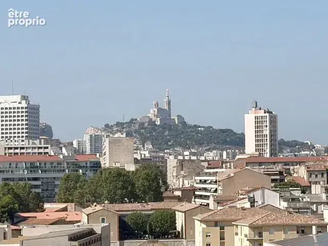 Un appartement qui coche toutes les cases  dernier étage, ascenseur, deux terrasses, vue dégagée et box fermé - photo 2