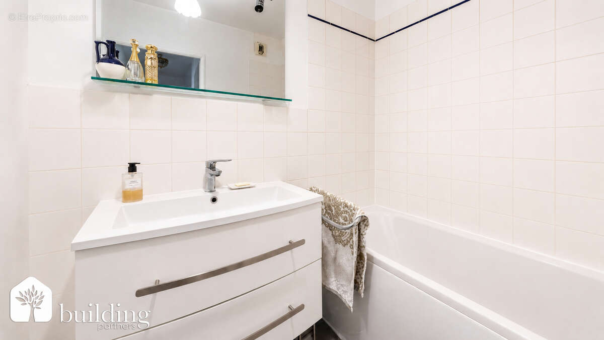 Appartement à LEVALLOIS-PERRET