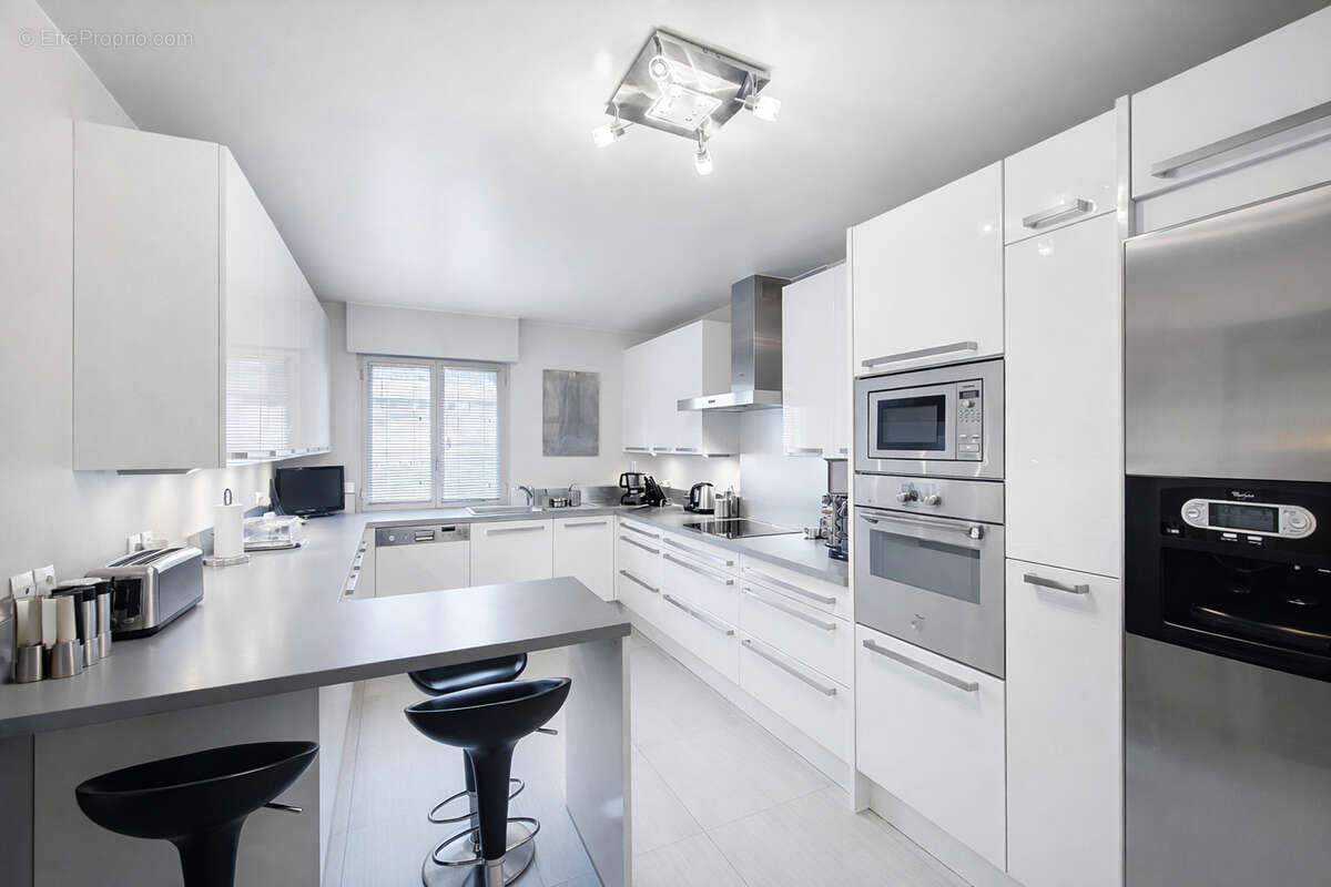 Appartement à SURESNES