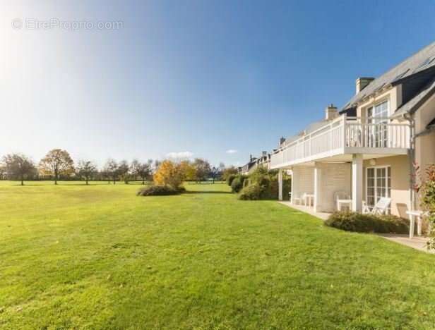 Appartement à PORT-EN-BESSIN-HUPPAIN