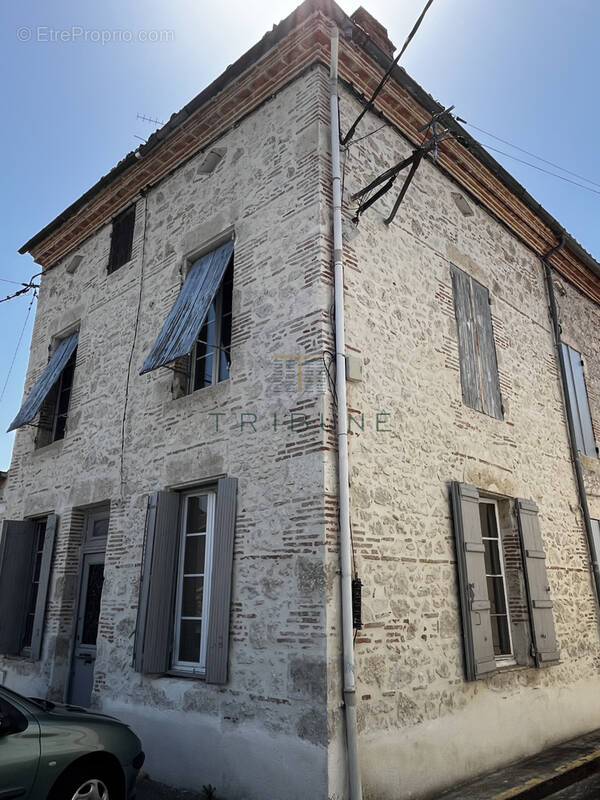Maison à LE PASSAGE