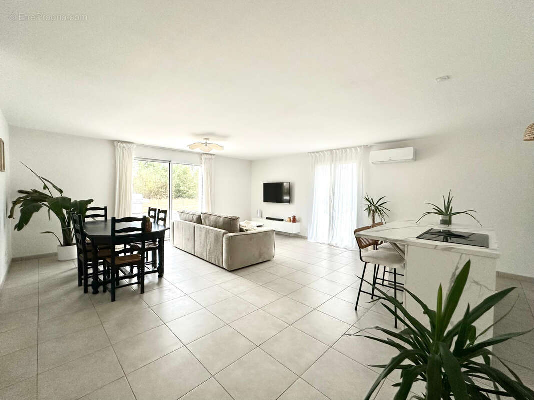 Maison à SAUGNACQ-ET-MURET