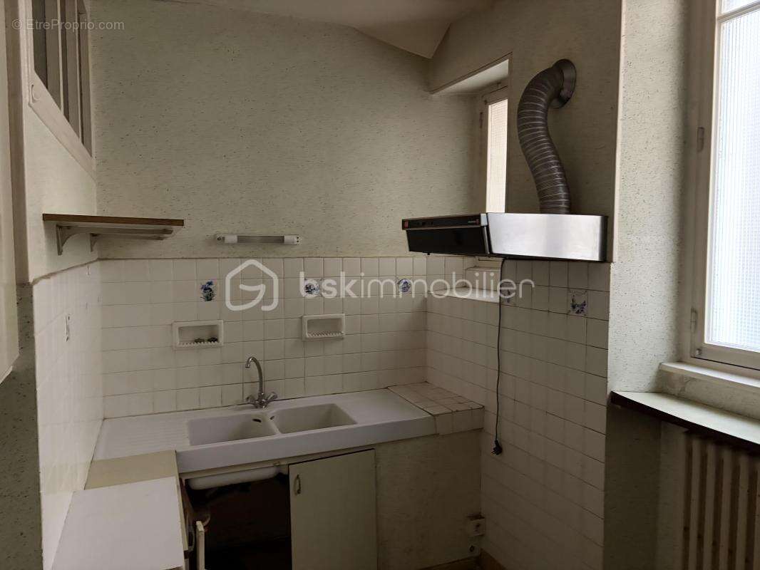 Immeuble 155 m² – Local commercial + 3 appartements – La Bourboule – 285 000 € FAI - photo 13