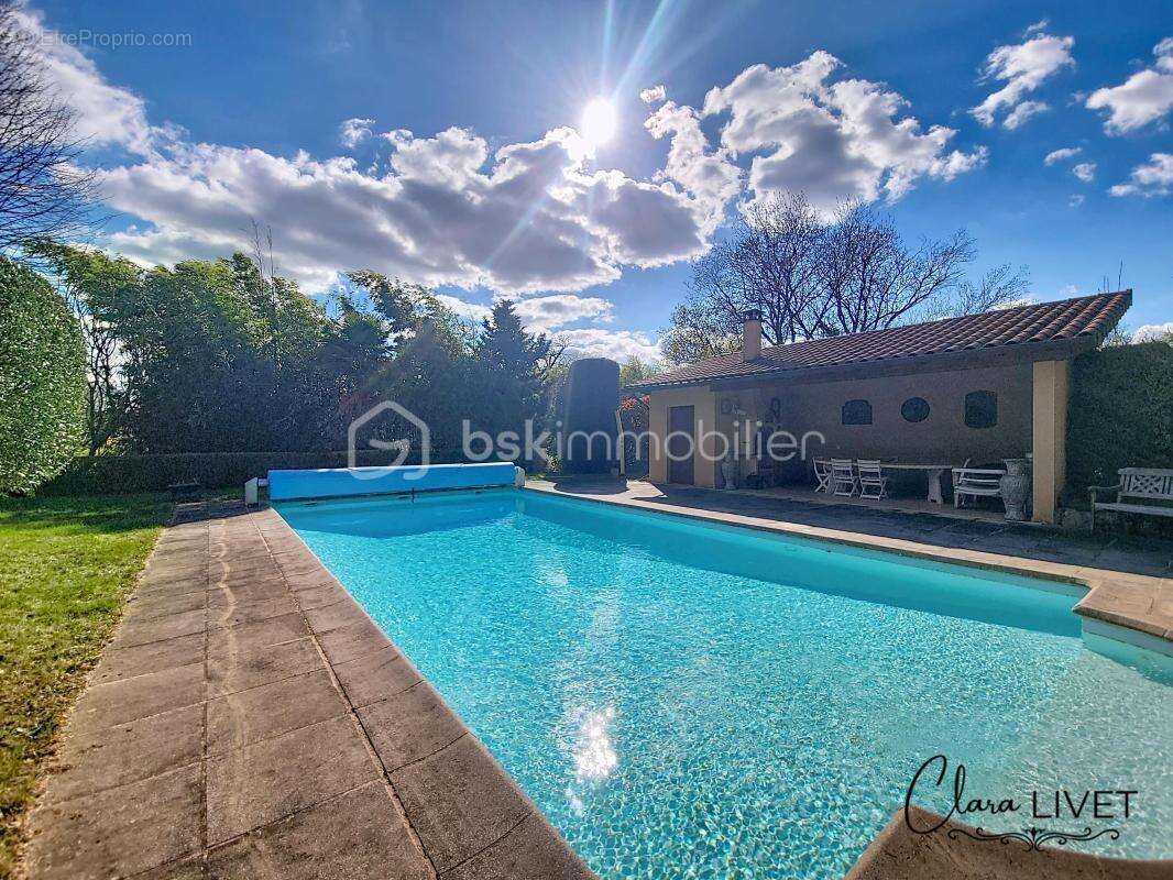 Maison familiale avec piscine et grand terrain – Frontenas (69620) - photo 20