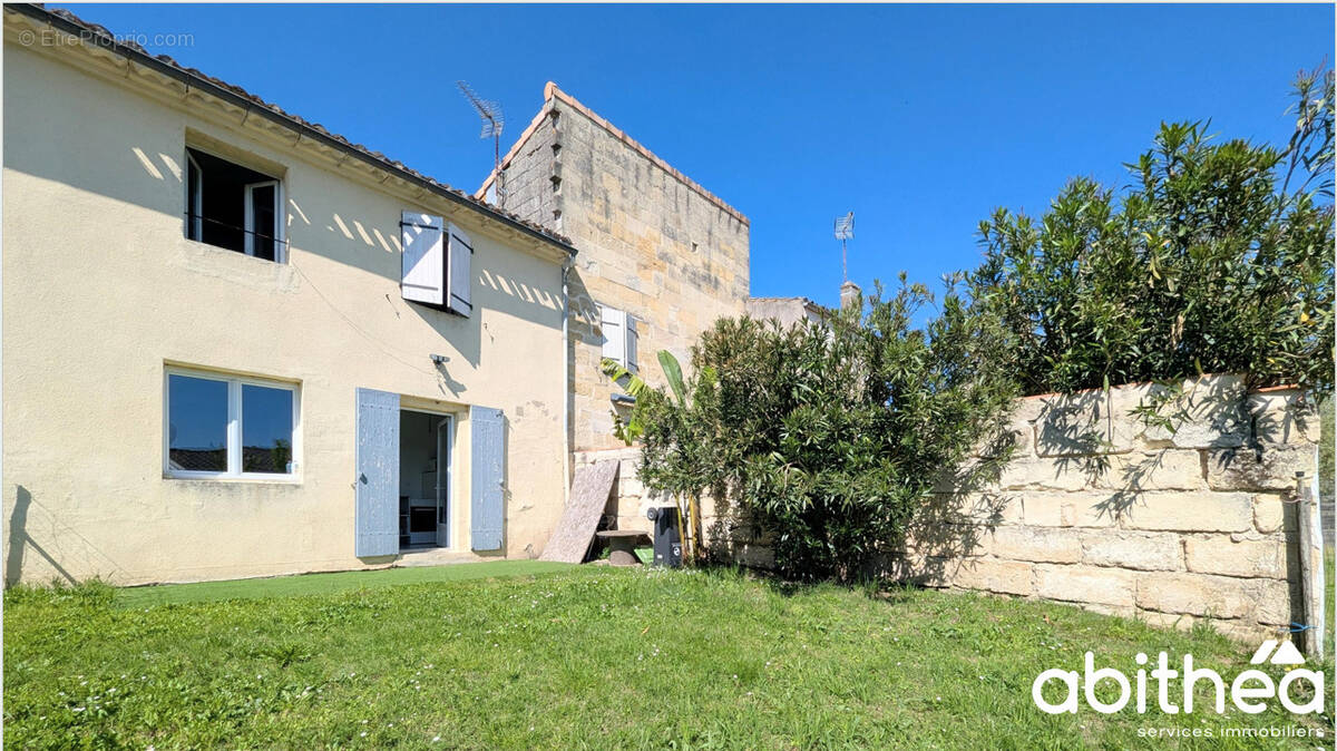 Maison à LES BILLAUX