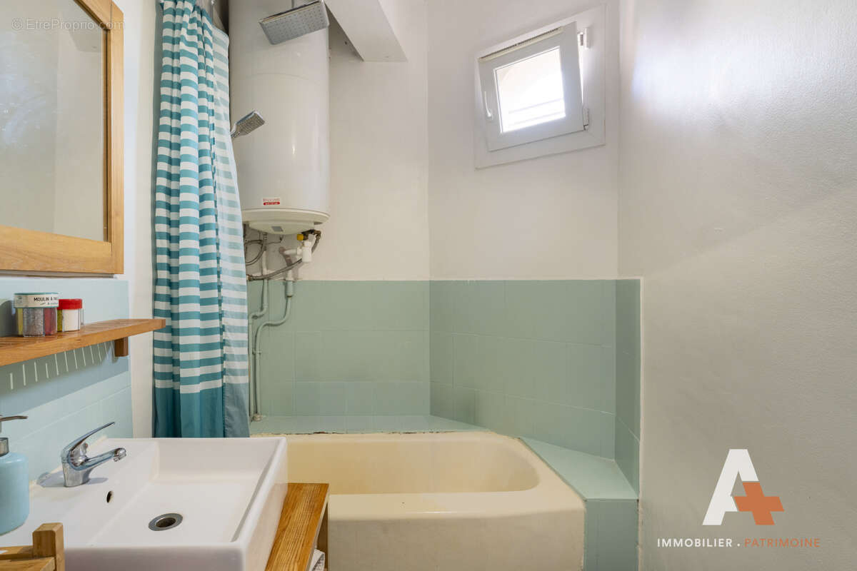 Appartement à MARSEILLE-5E
