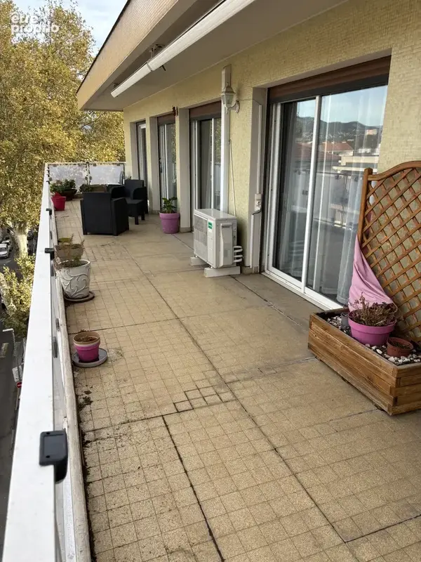 Appartement T3 de 76 M2 à la Seyne-sur-Mer - photo 8