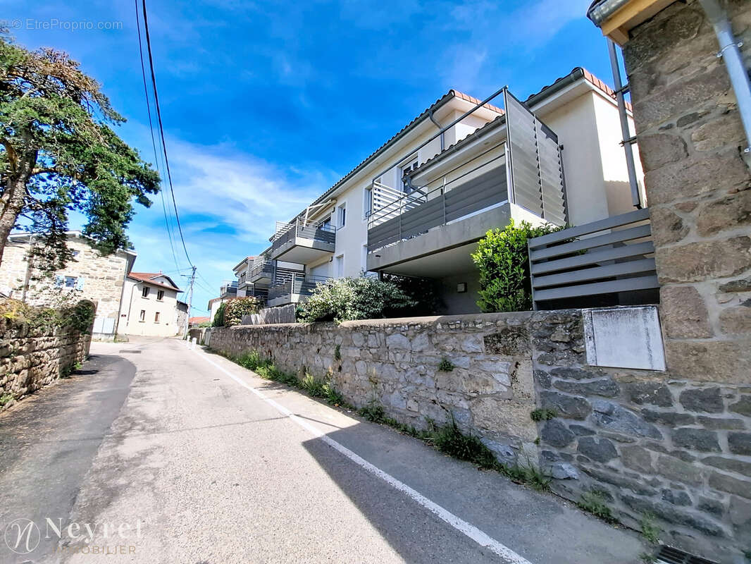 Appartement à MONTAGNY