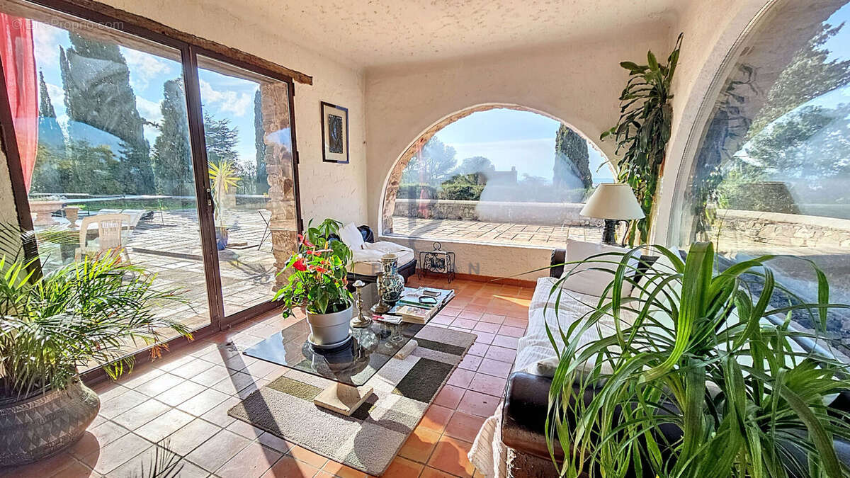 Maison à FREJUS