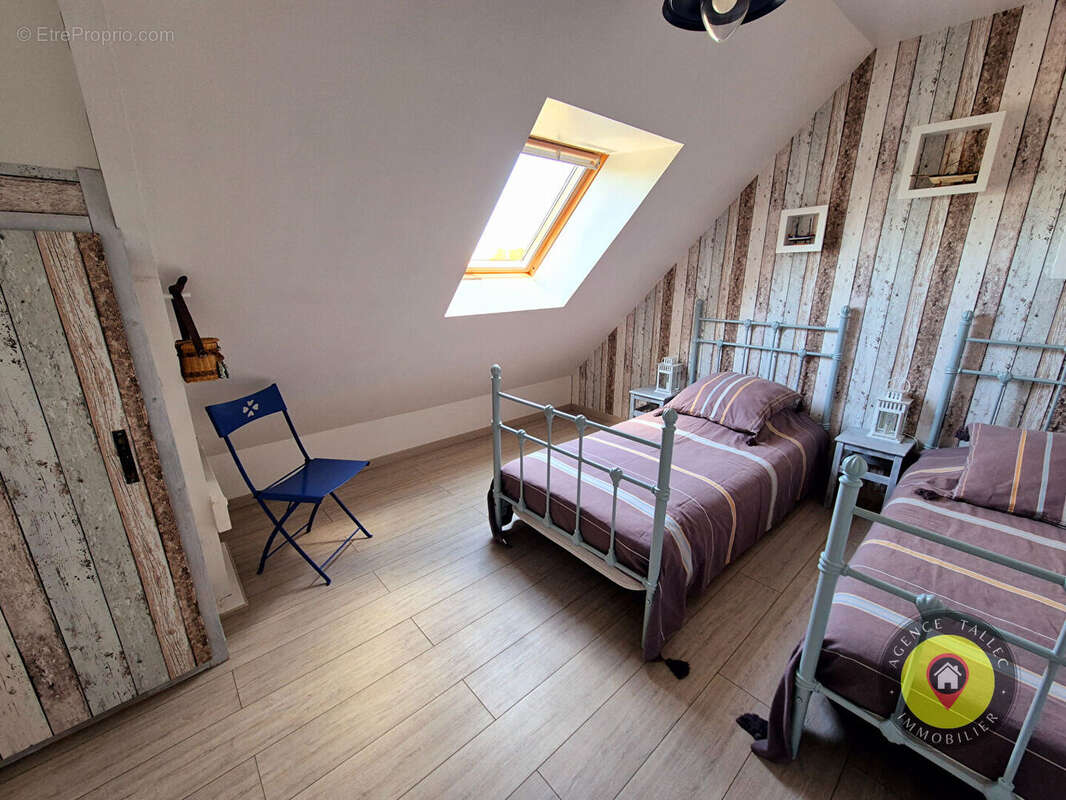 Maison à CREHEN
