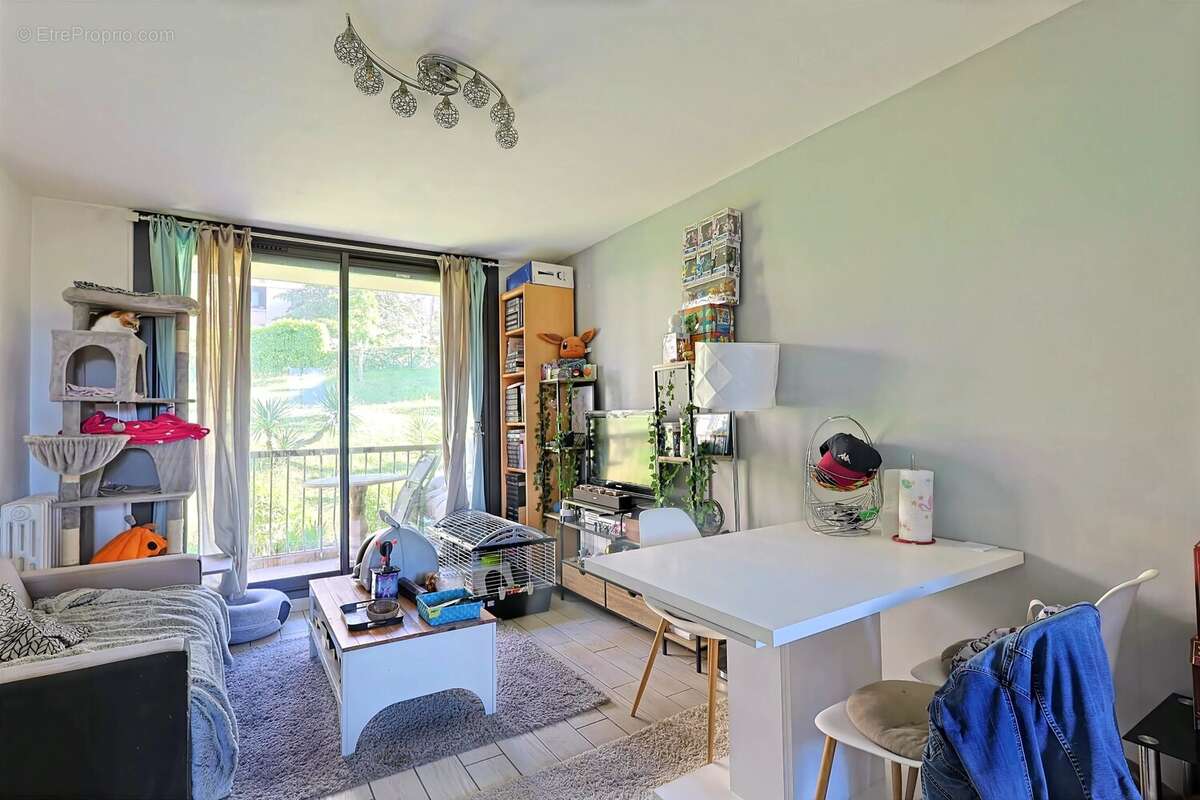 Appartement à LE CANNET