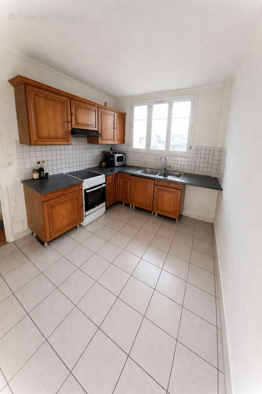 T3 ascenseur, vue, balcon, garage et cave - photo 2